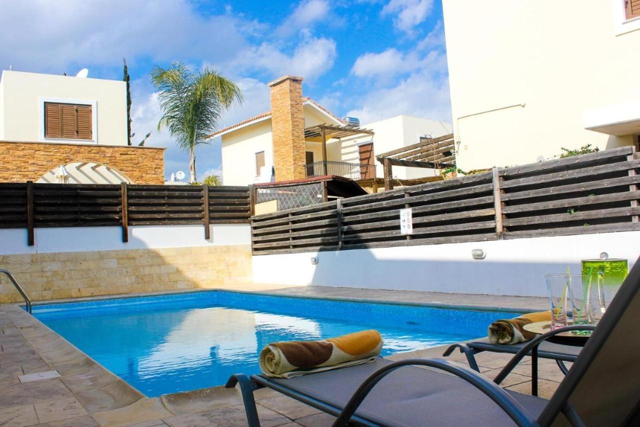 Unique Beach Luxurious Villas Ayia Napa Exteriör bild